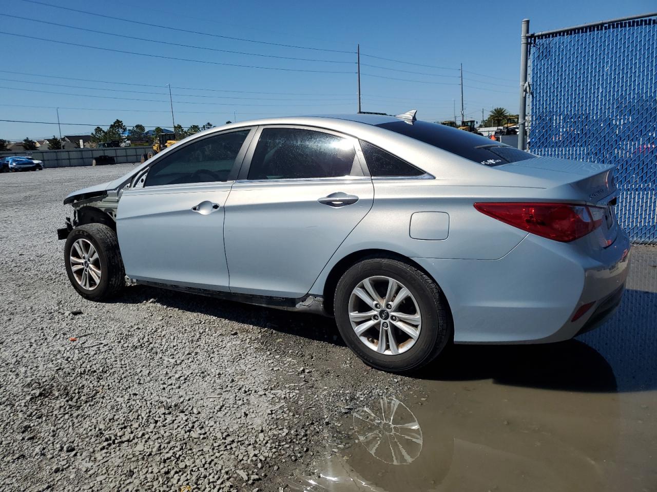 2014 Hyundai Sonata - Image 2