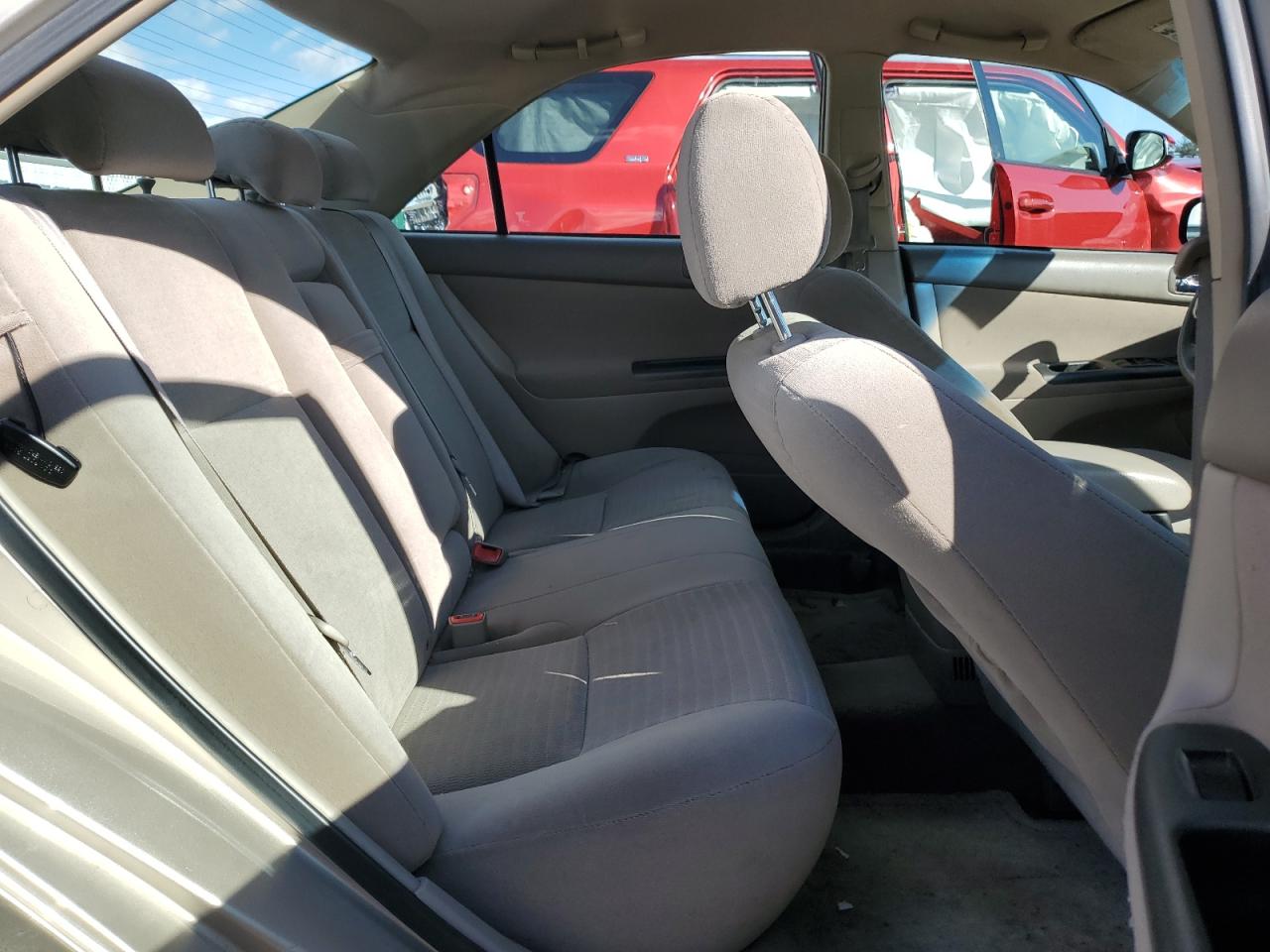 2005 Toyota Camry - Image 10