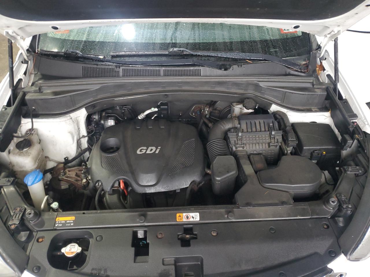 2016 Hyundai Santa Fe - Image 12