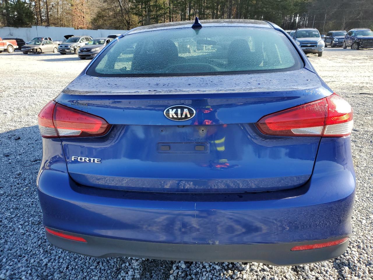 2017 Kia Forte - Image 6