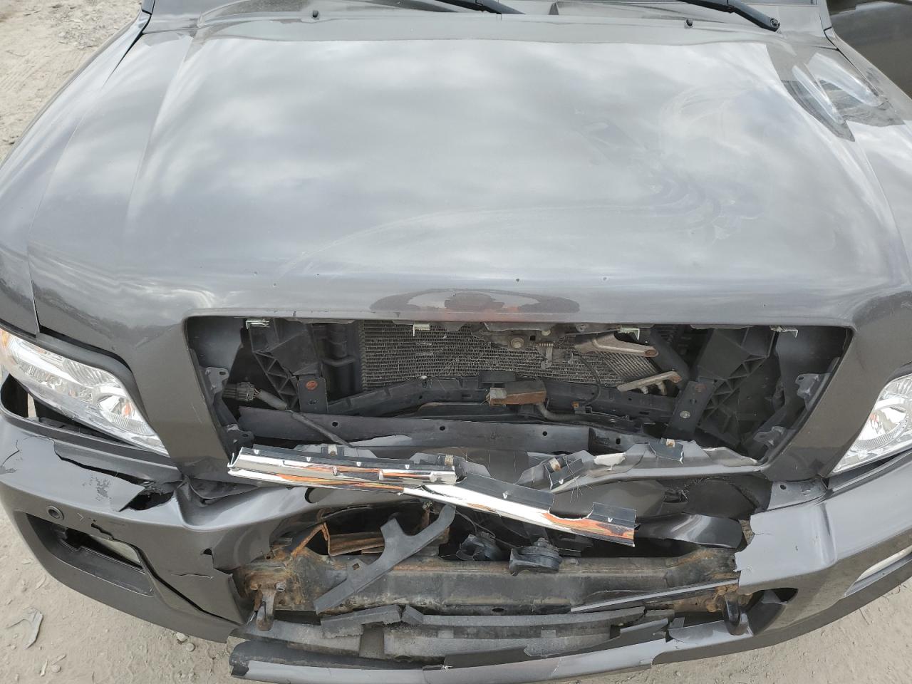 2008 Infiniti QX56 - Image 12