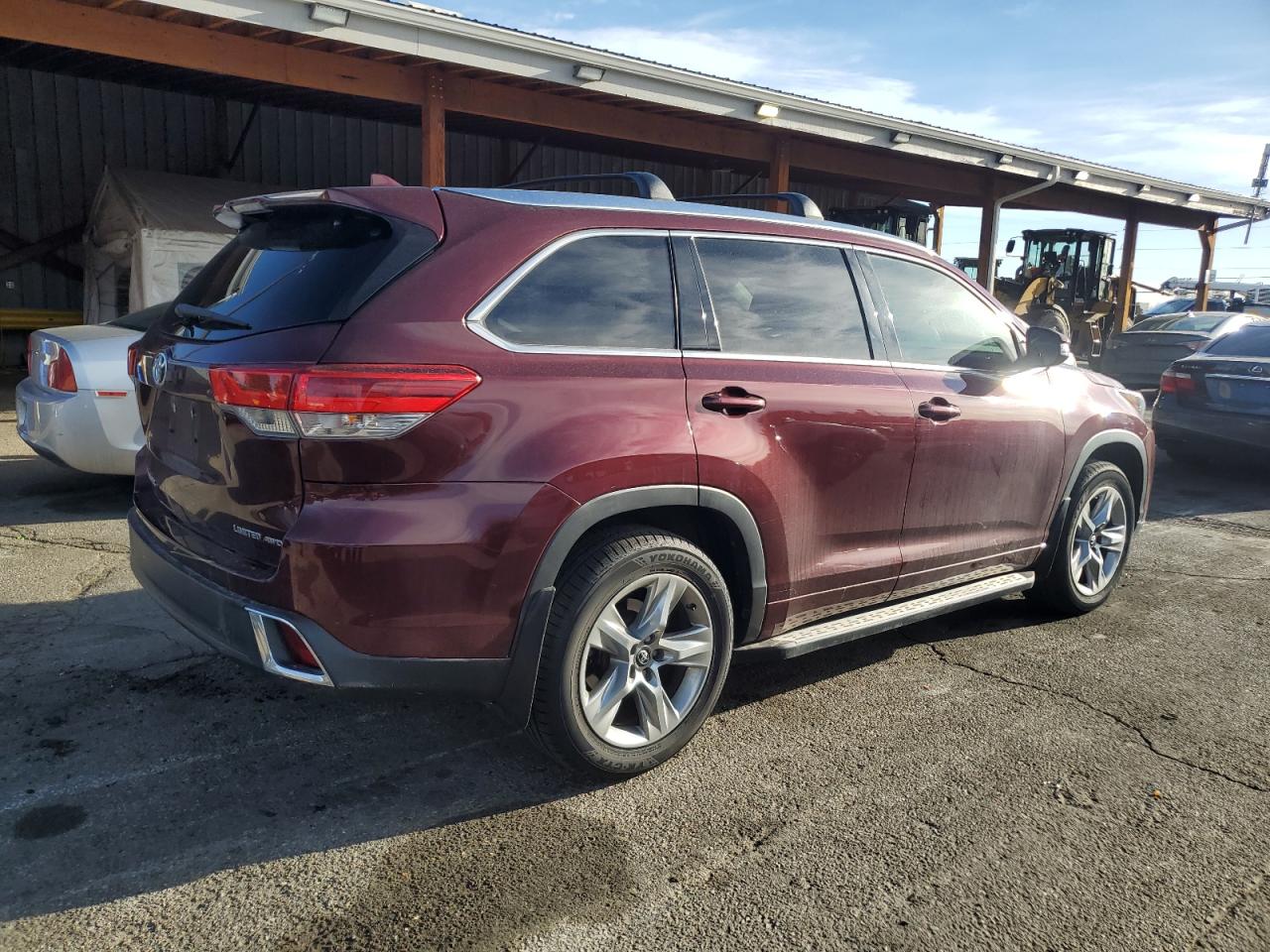 2017 Toyota Highlander - Image 3