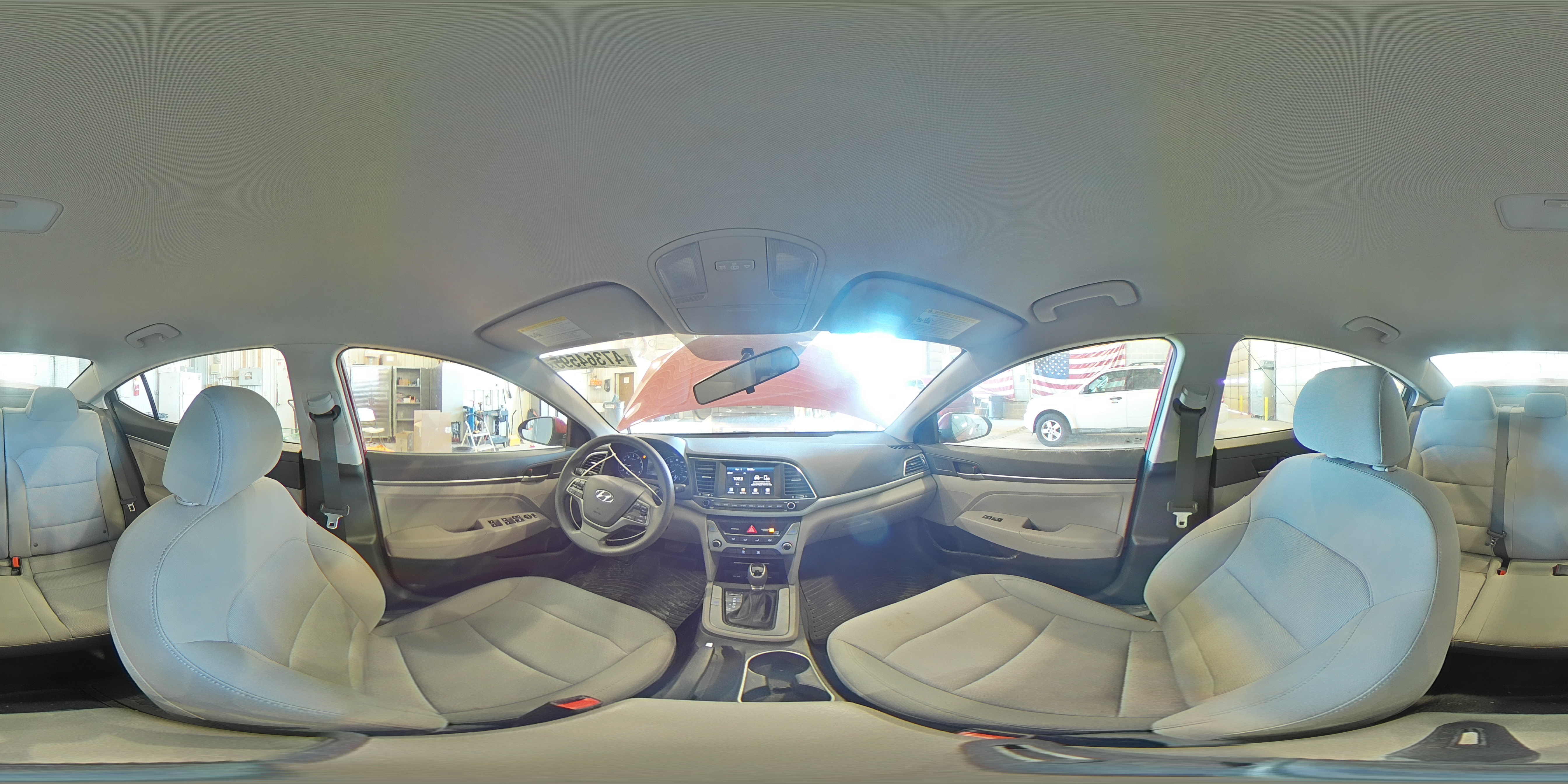 2017 Hyundai Elantra - Image 12