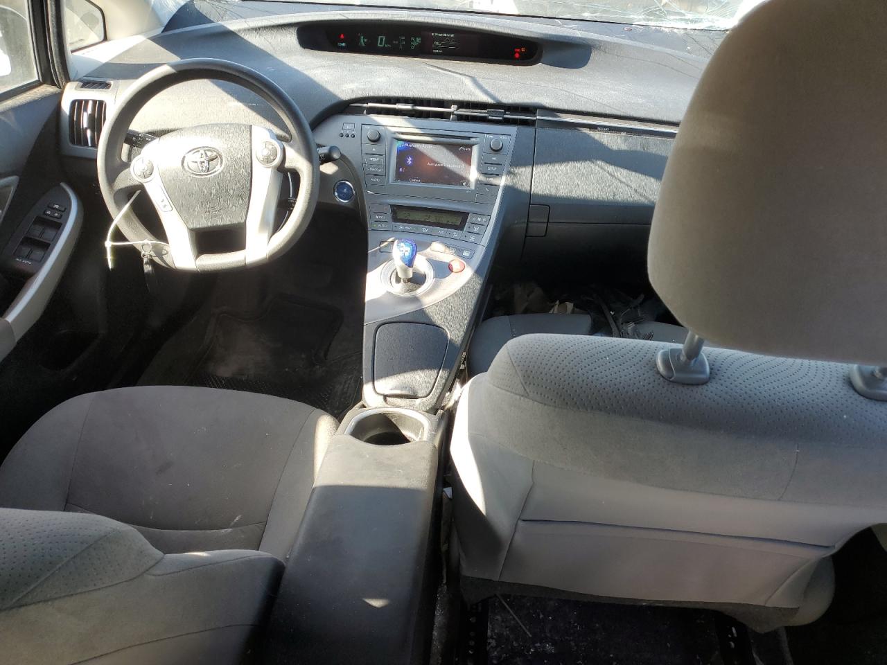 2015 Toyota Prius - Image 8
