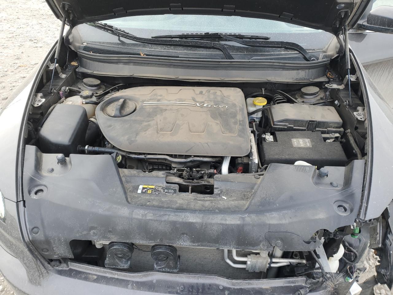 2018 Jeep Grand Cherokee - Image 12