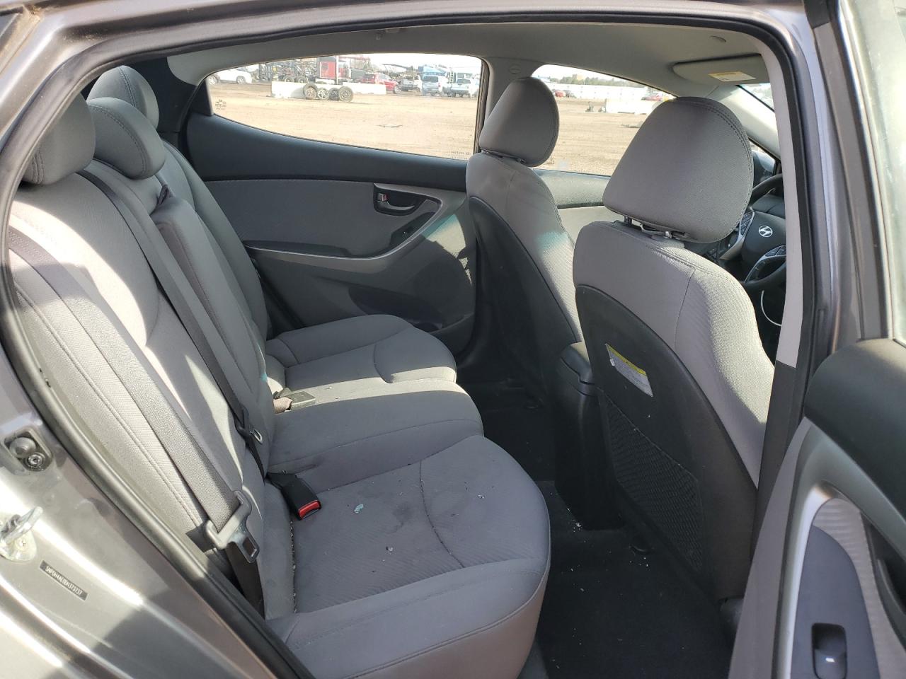 2013 Hyundai Elantra - Image 11