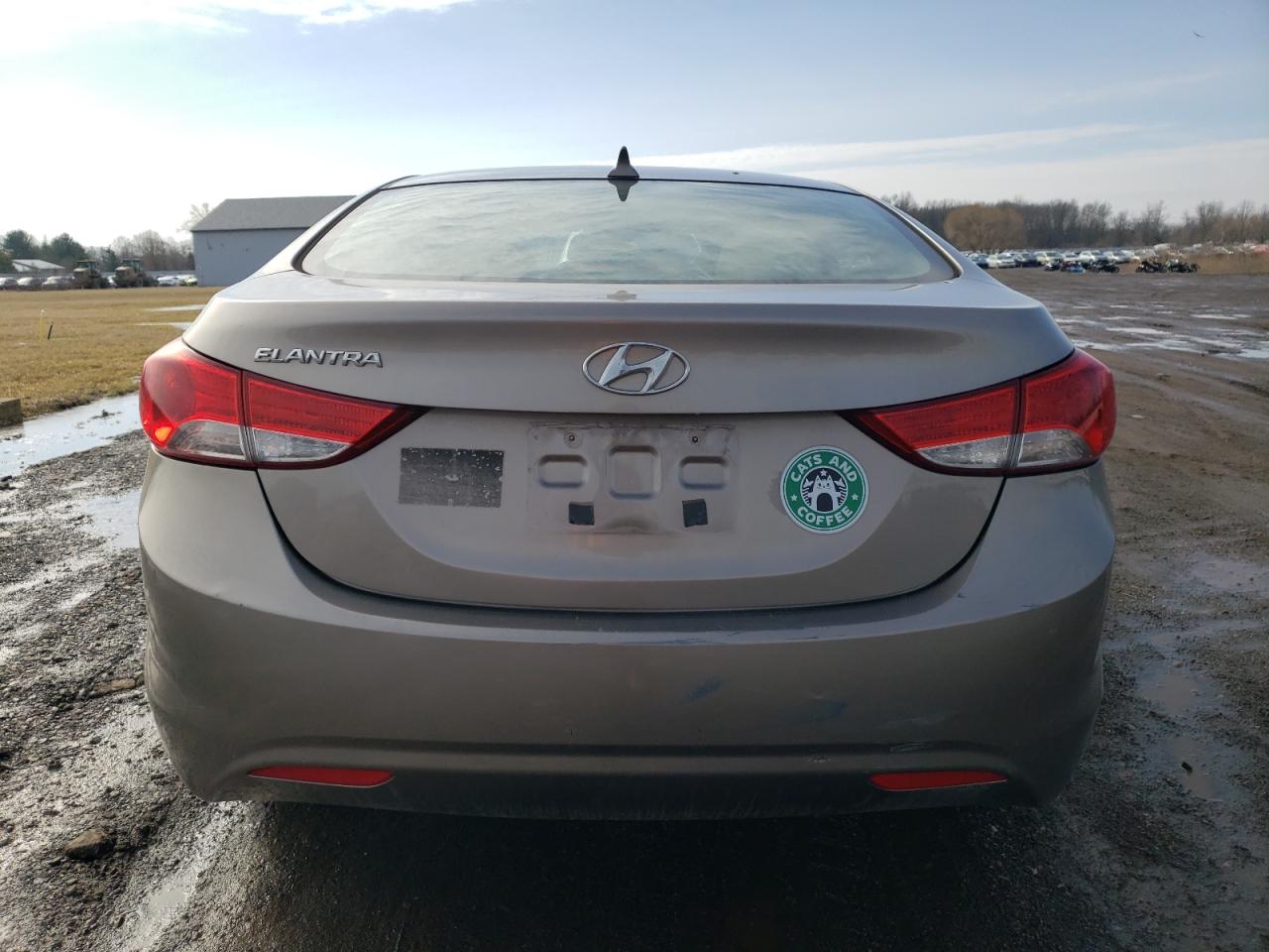 2013 Hyundai Elantra - Image 6
