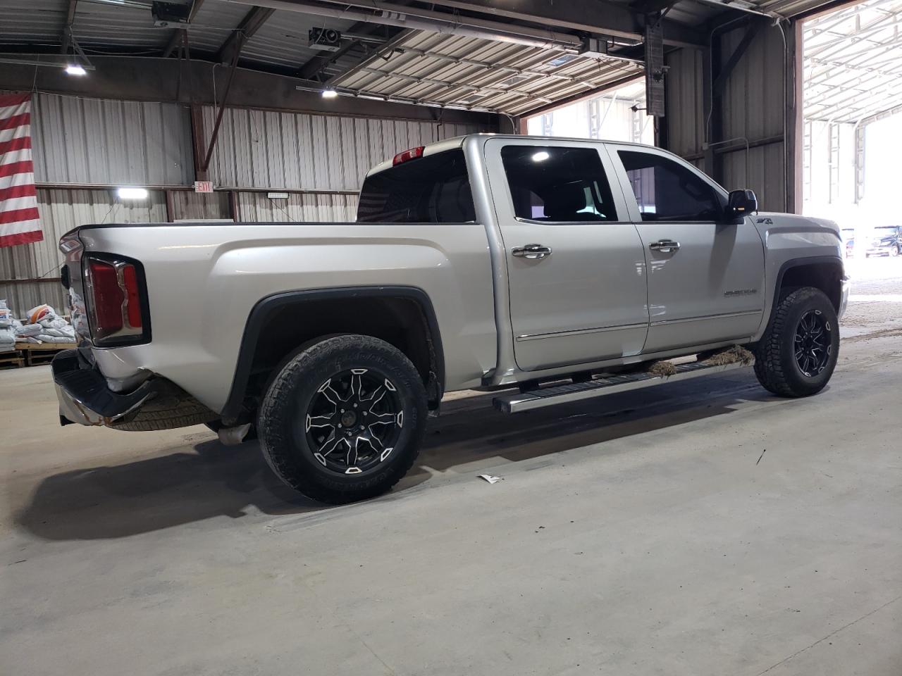 2018 GMC Sierra - Image 3