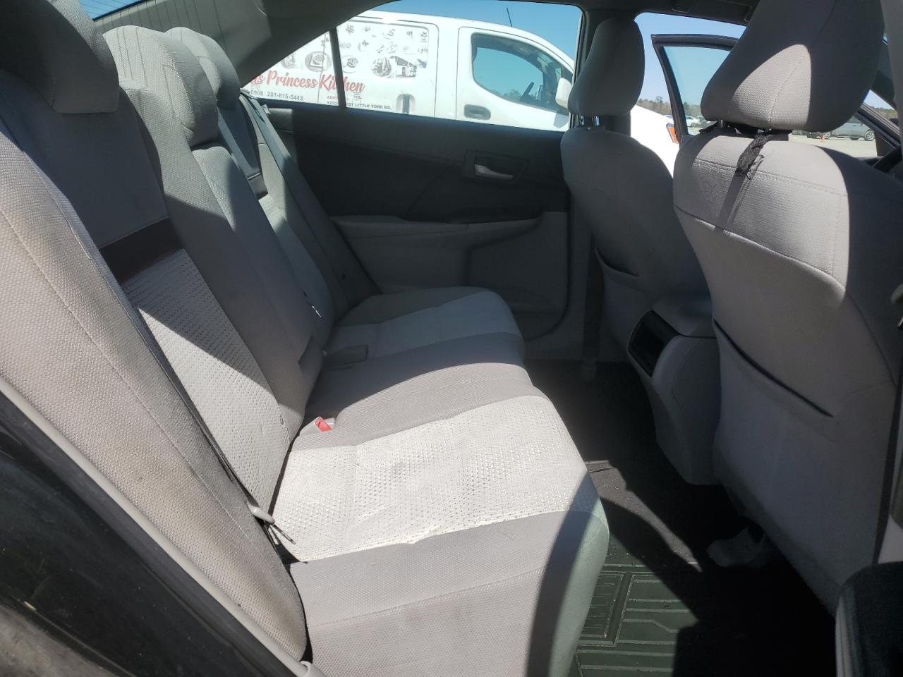 2014 Toyota Camry - Image 10