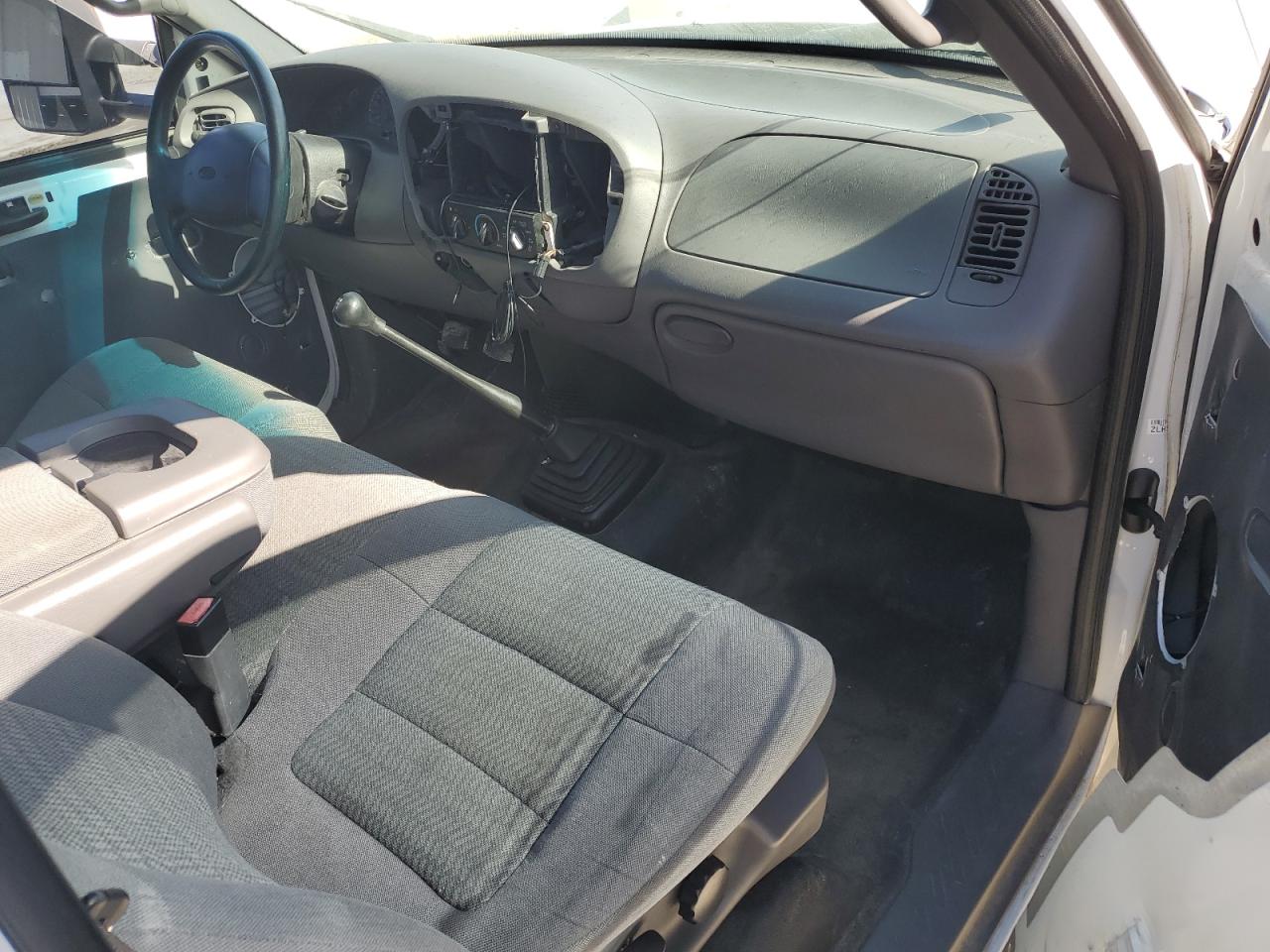 2001 Ford F-150 - Image 8