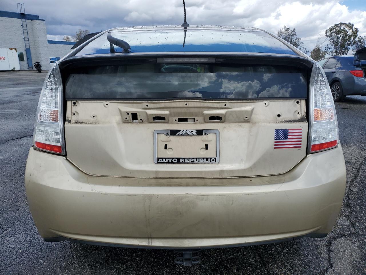 2010 Toyota Prius - Image 6