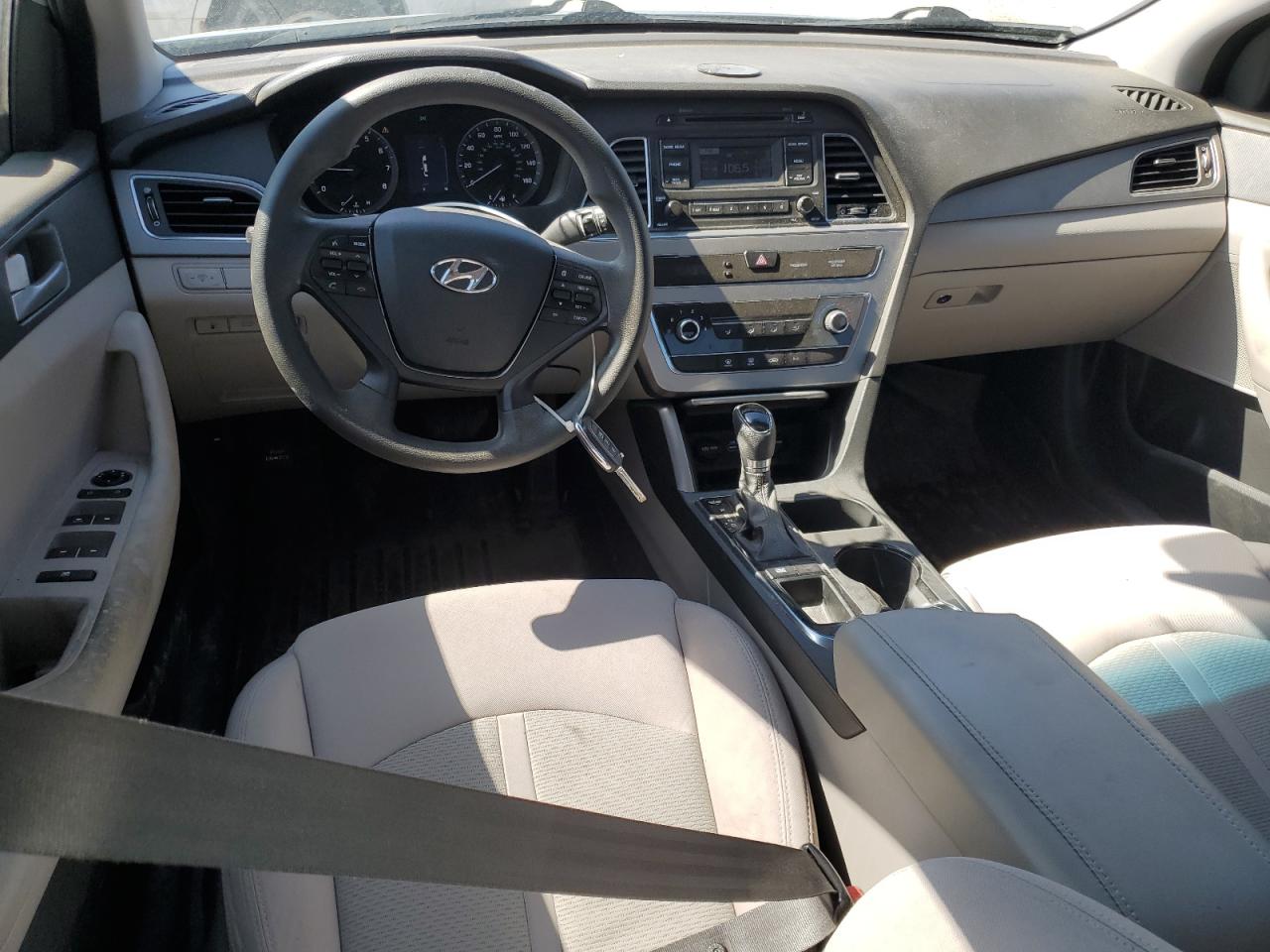 2015 Hyundai Sonata - Image 8
