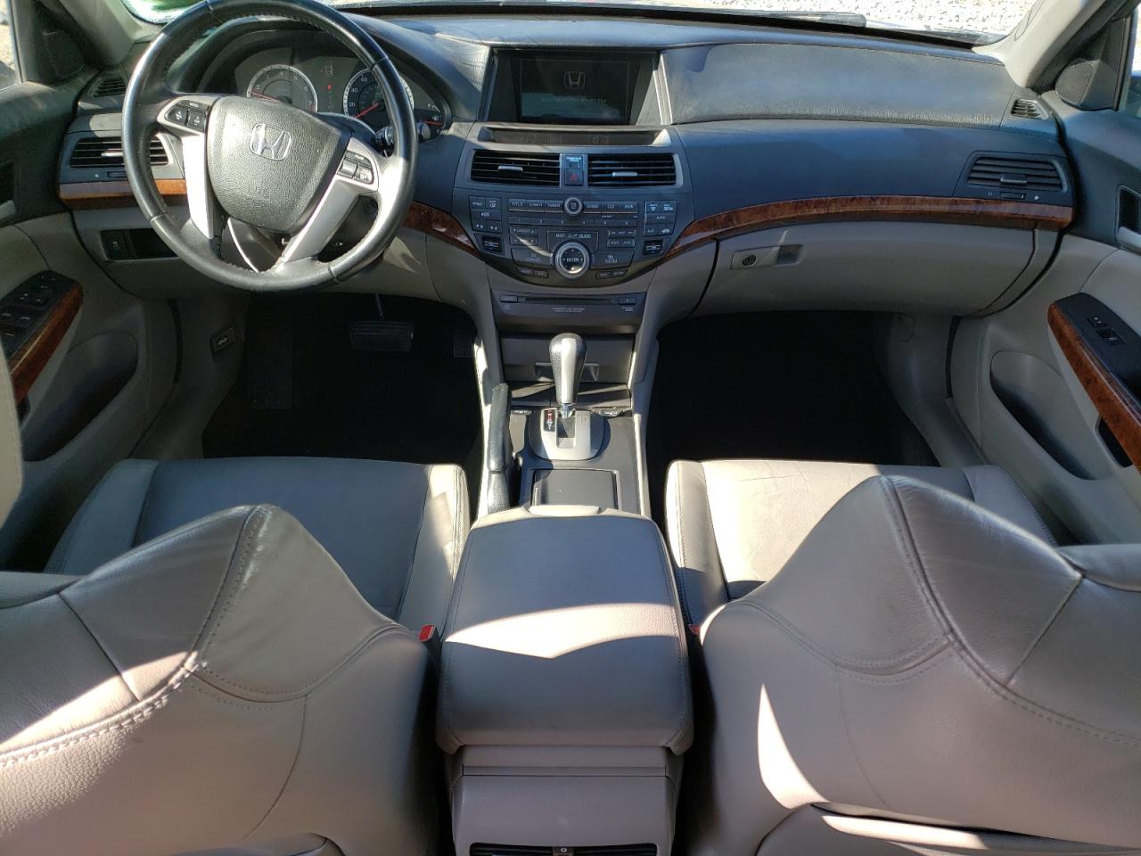 2011 Honda Accord - Image 8