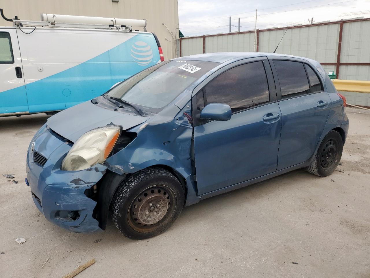 2010 Toyota Yaris na sprzedaż w Haslet, TX - Front End