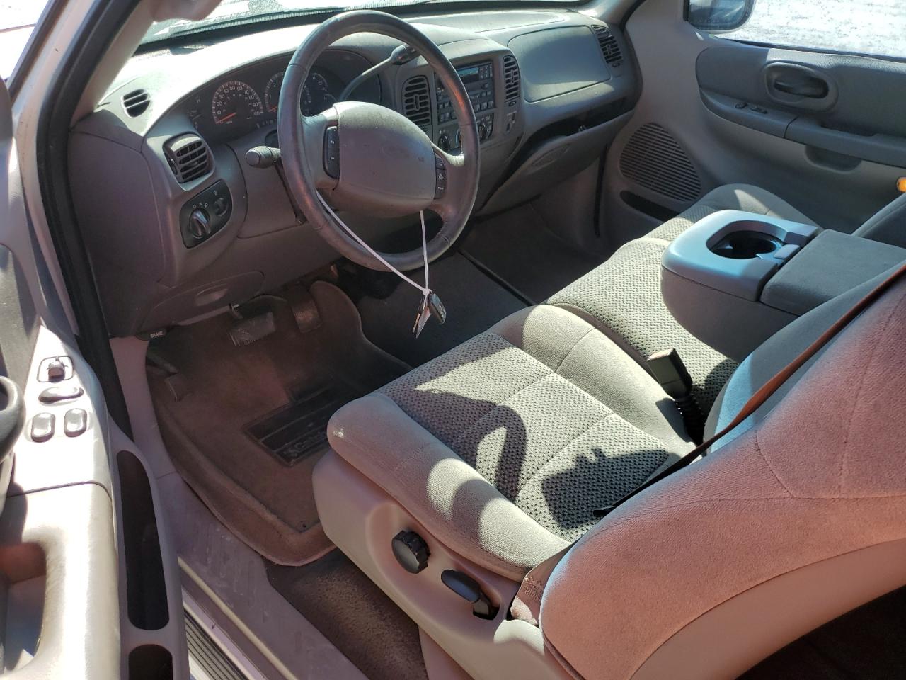 2001 Ford F-150 - Image 8