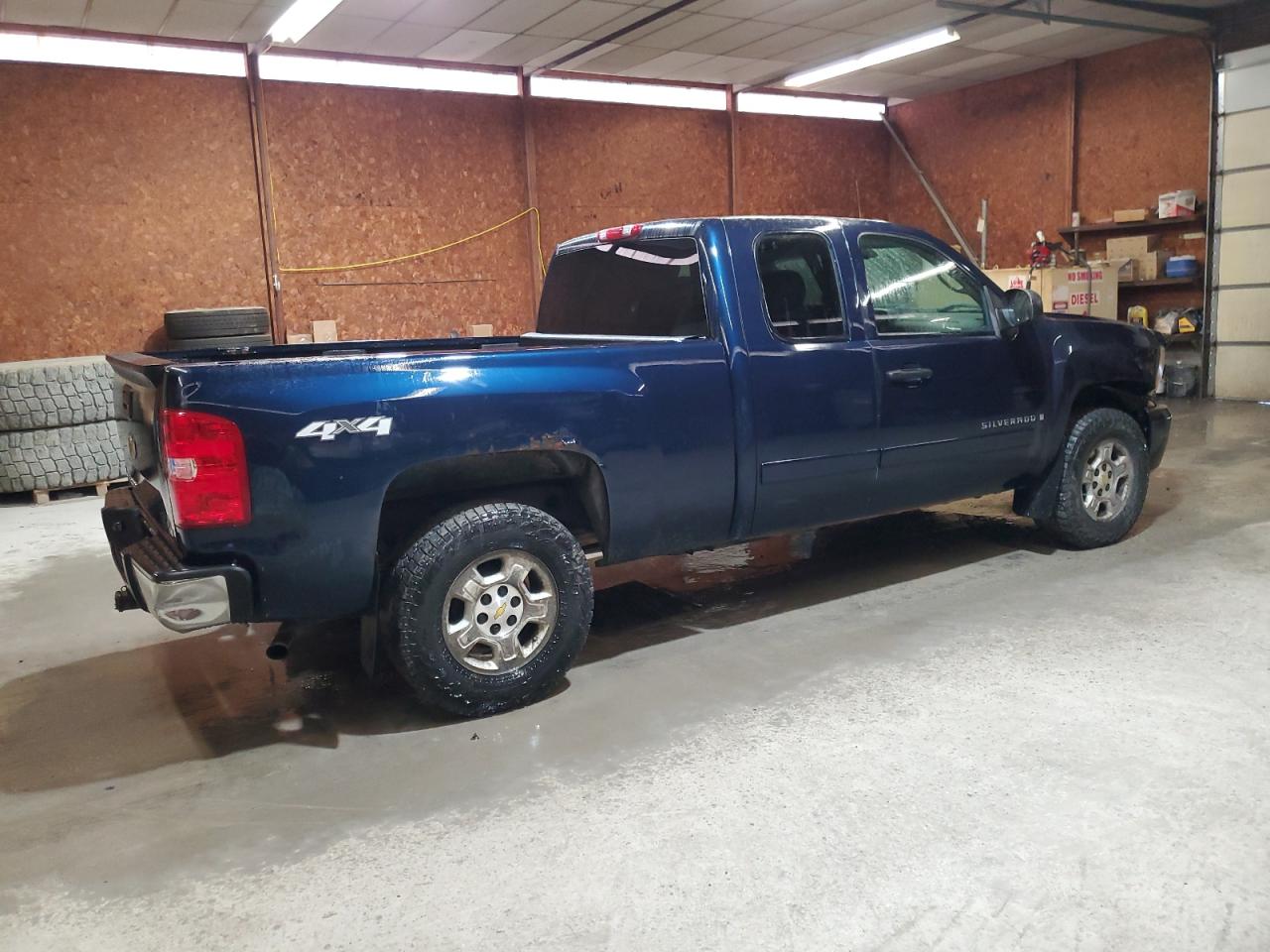 2008 Chevrolet Silverado - Image 3
