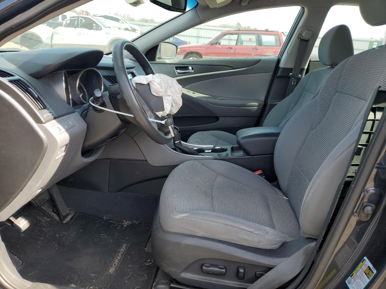 2013 Hyundai Sonata - Image 7