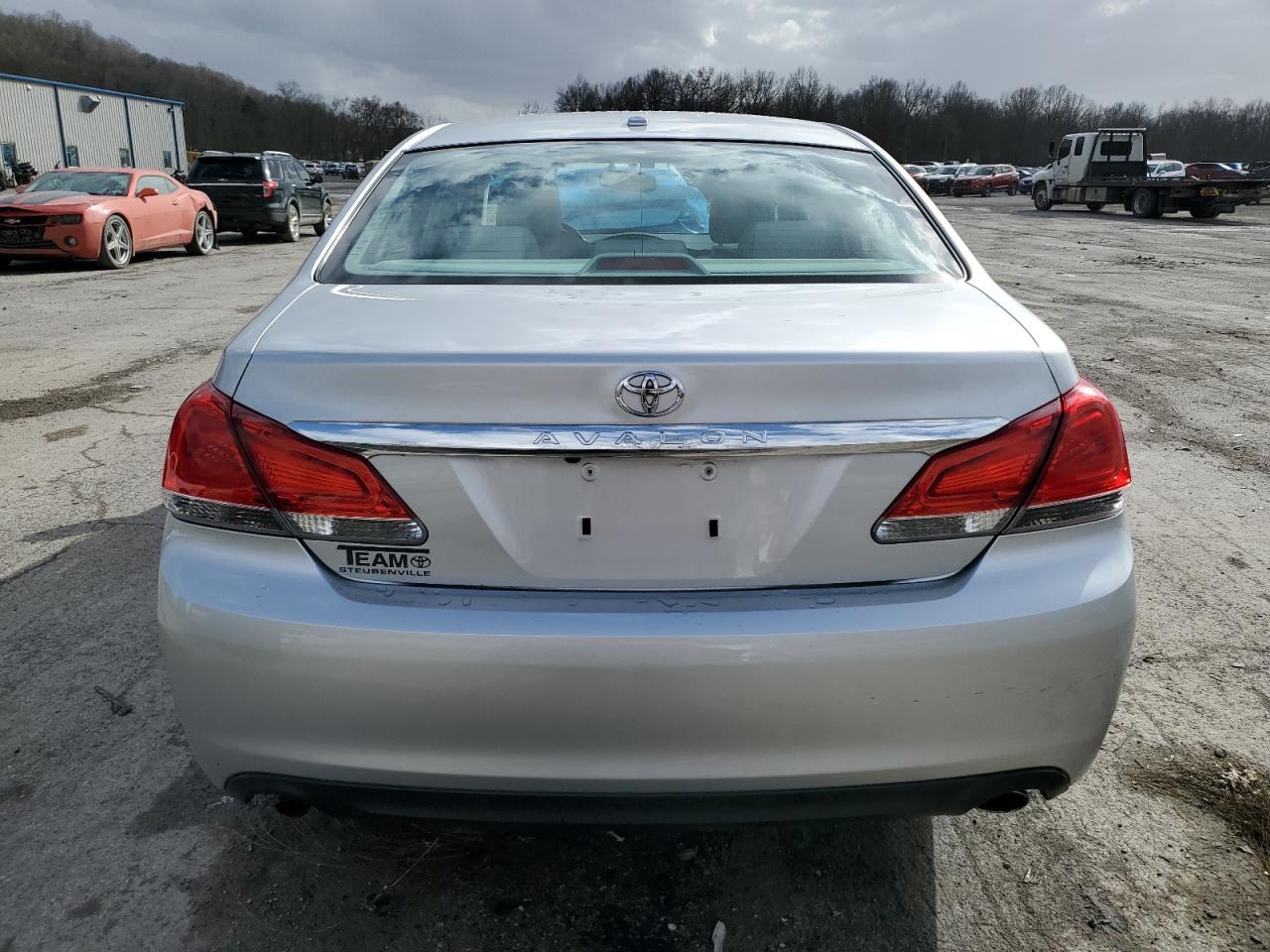 2011 Toyota Avalon - Image 6