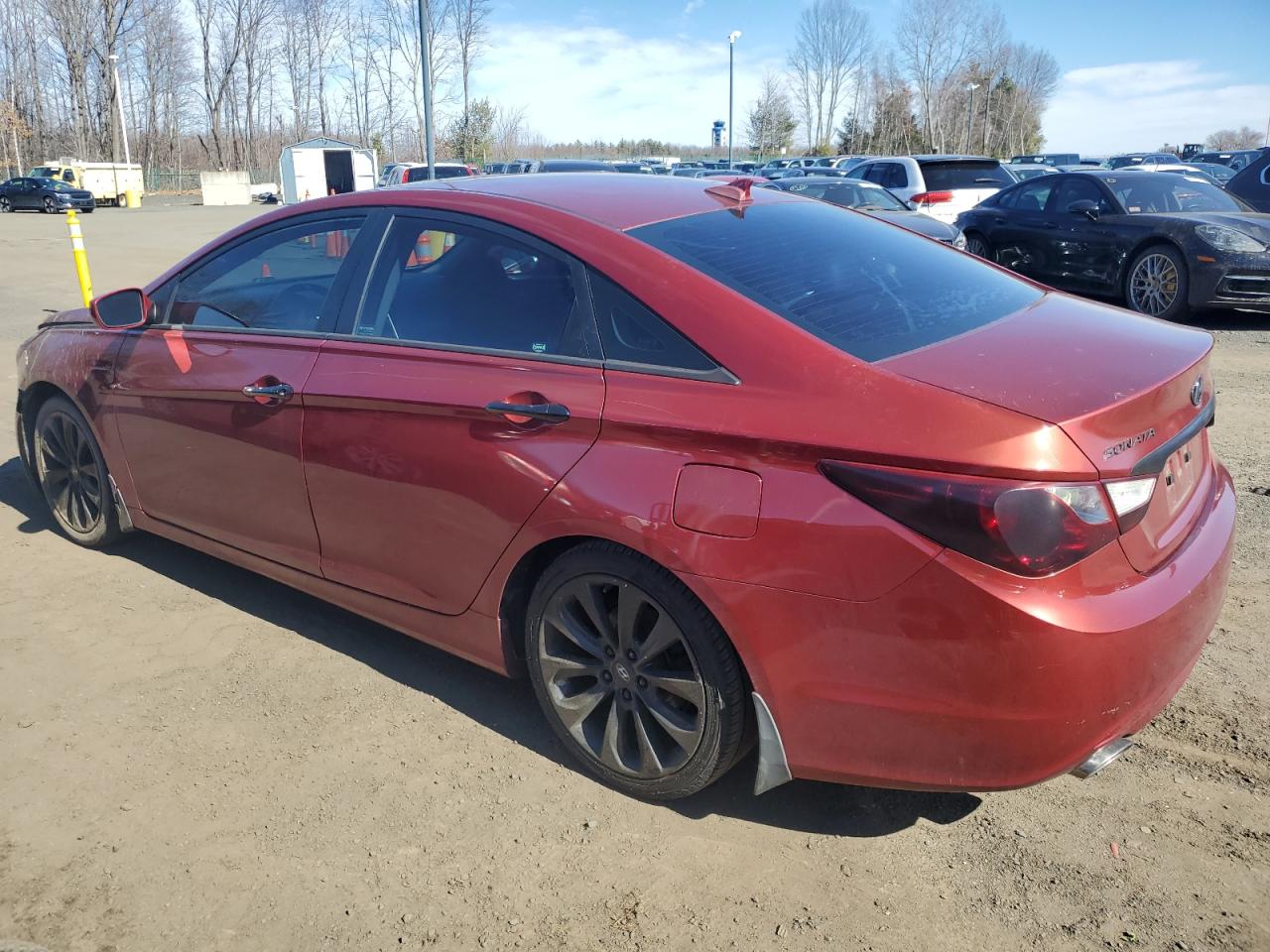2012 Hyundai Sonata - Image 2