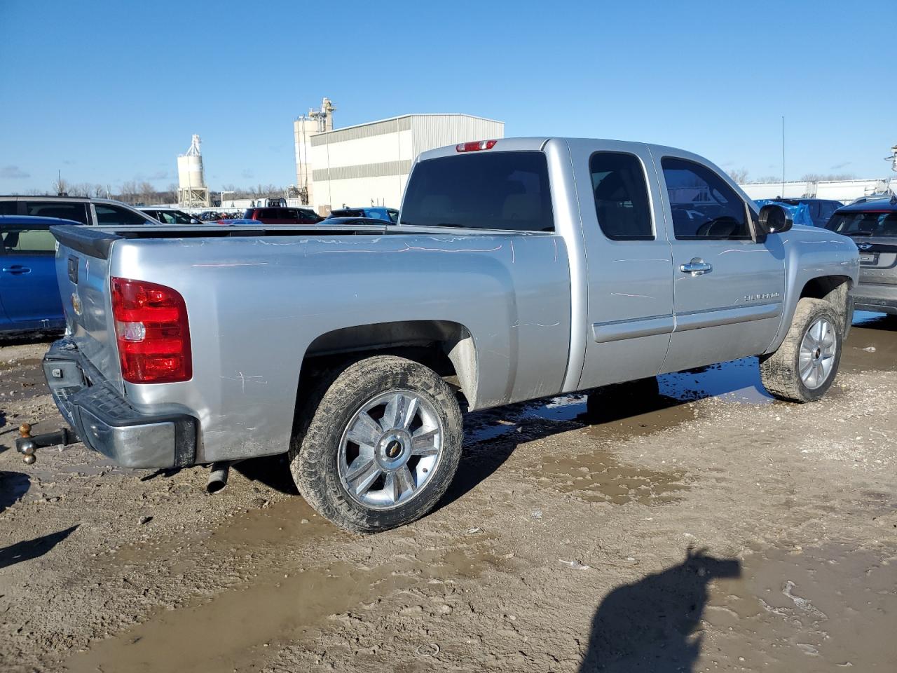 2012 Chevrolet Silverado - Image 3