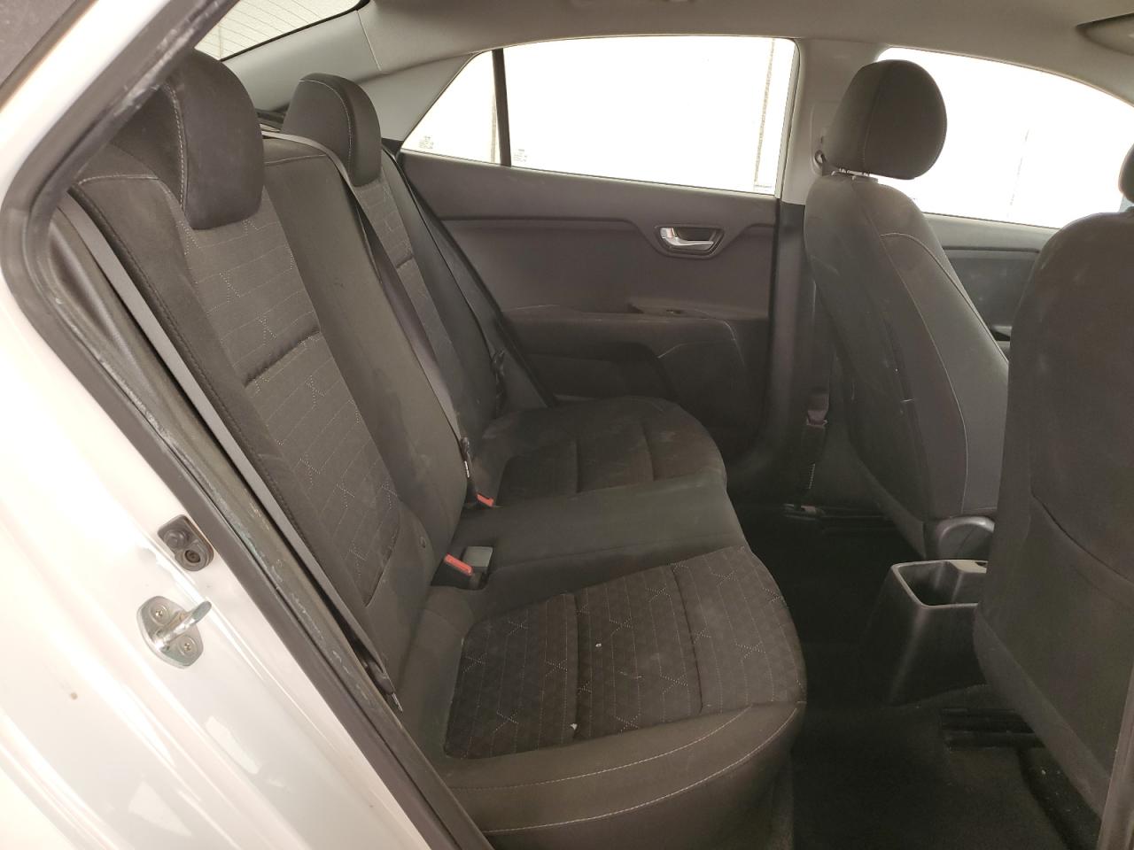 2019 Kia Rio - Image 10