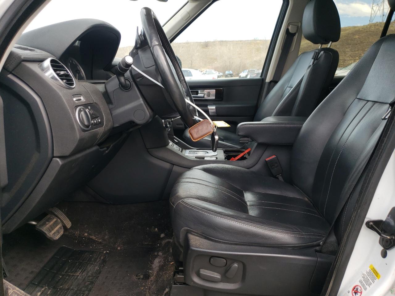 2015 Land Rover LR4 - Image 7