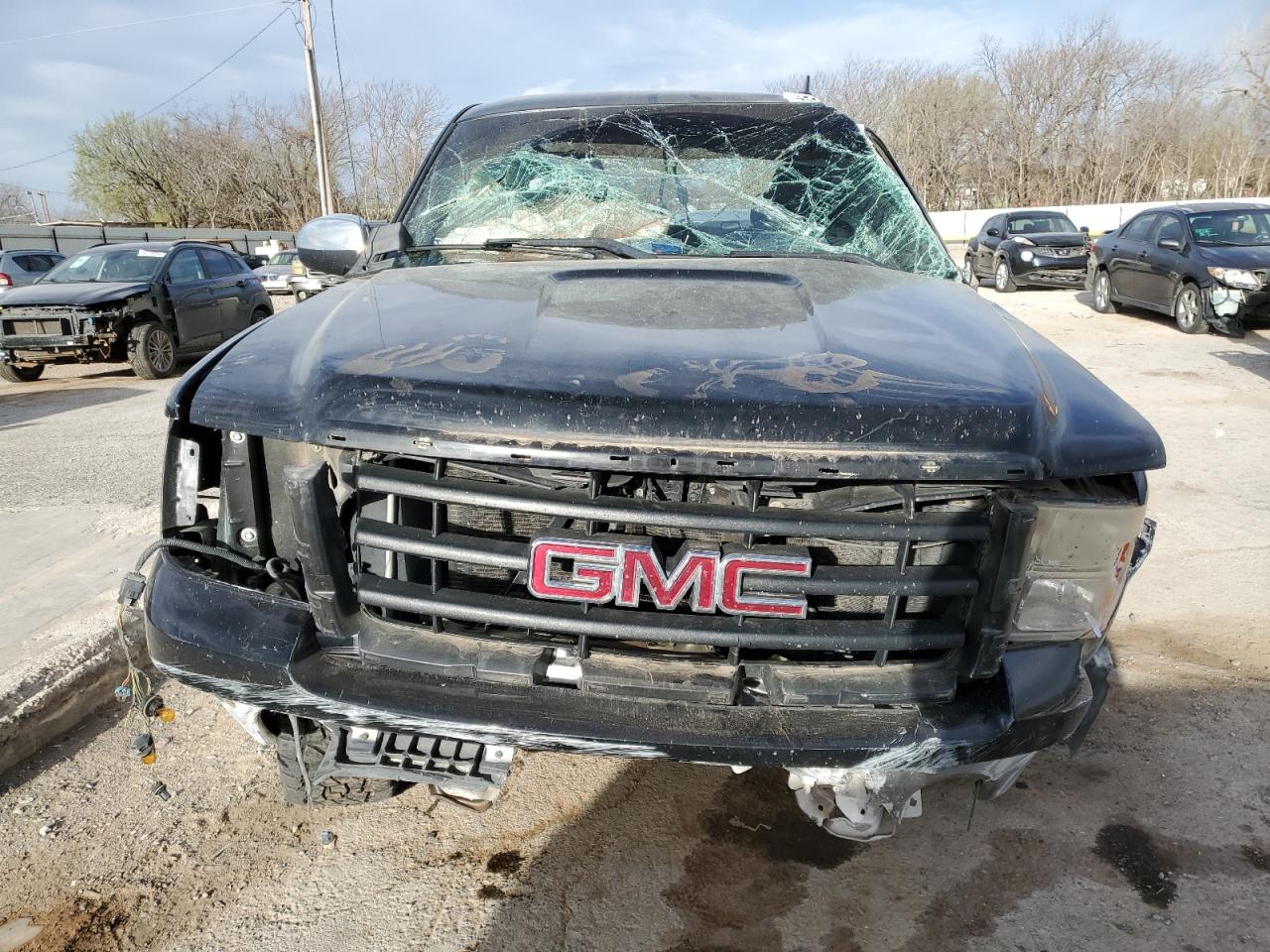 2011 GMC Sierra - Image 5