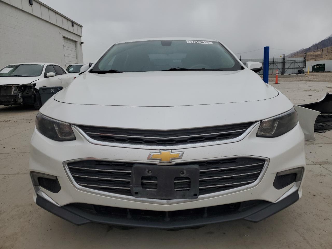 2016 Chevrolet Malibu - Image 5