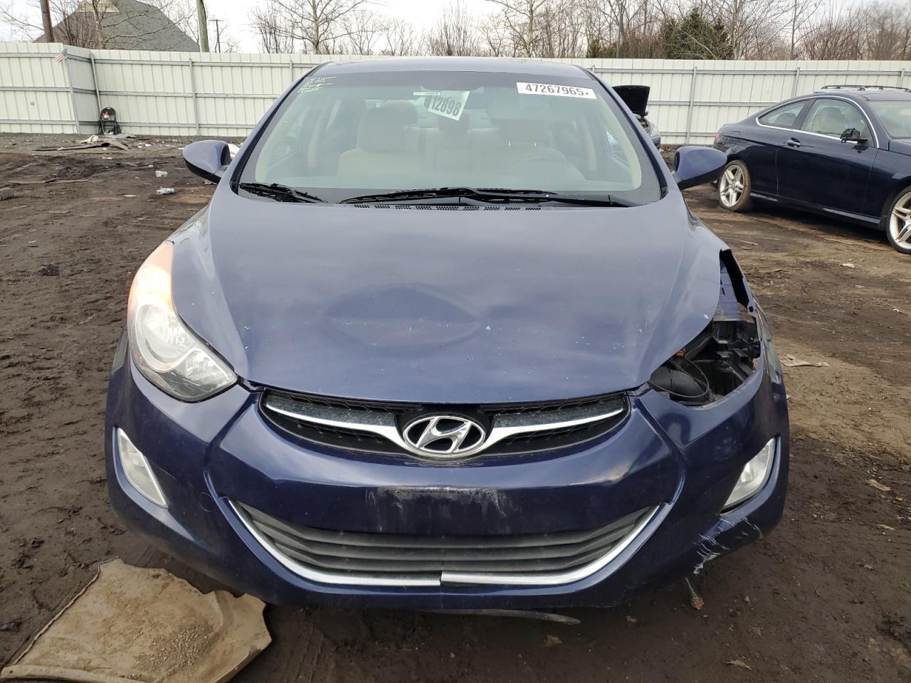 2013 Hyundai Elantra - Image 5