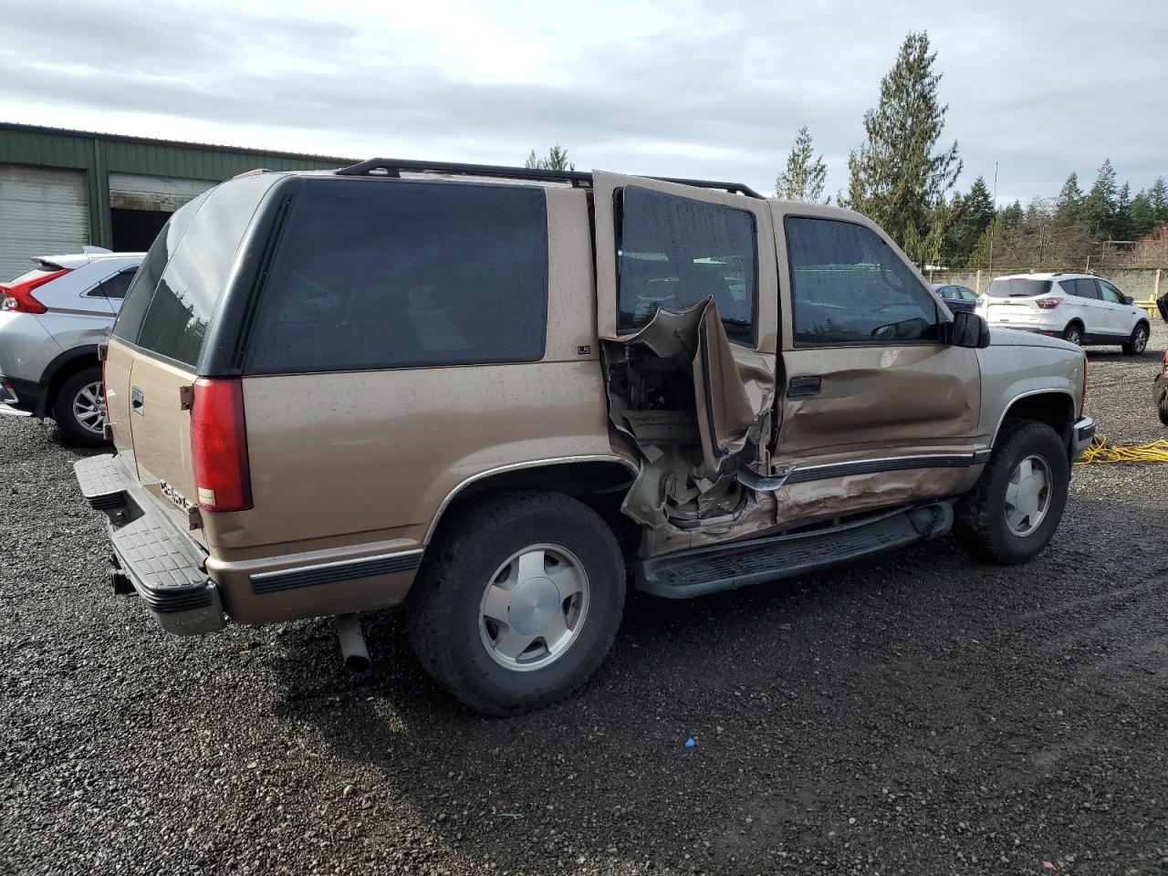1996 Chevrolet Tahoe - Image 3