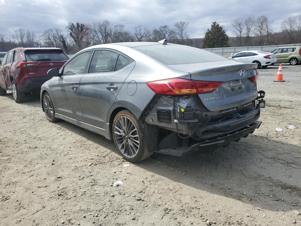 2018 Hyundai Elantra - Image 2