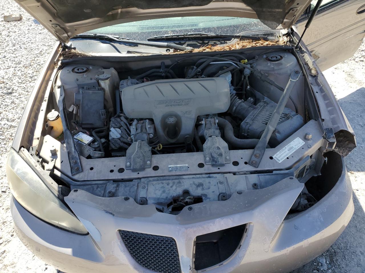 2006 Pontiac Grand Prix - Image 11