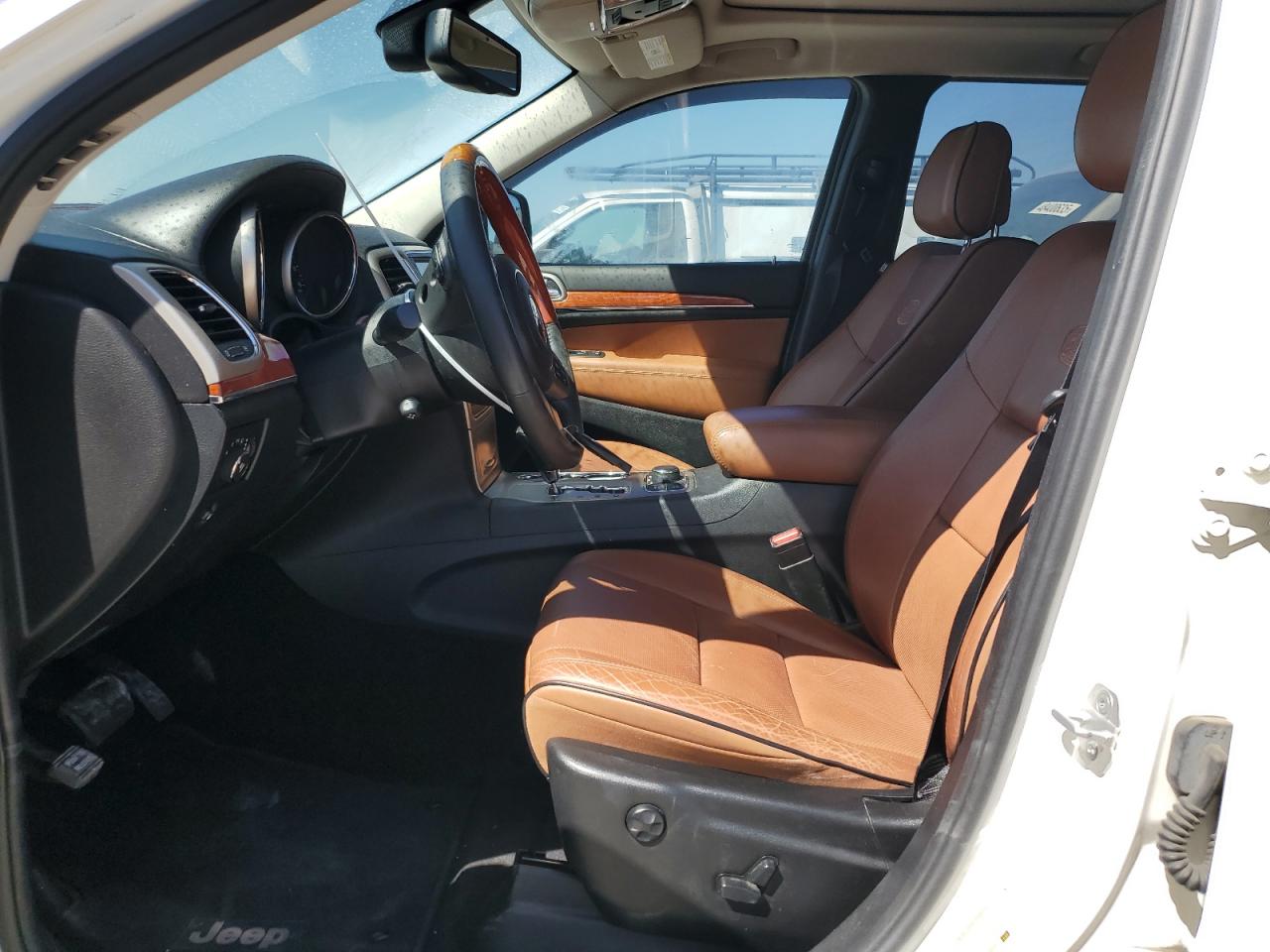 2012 Jeep Grand Cherokee - Image 7