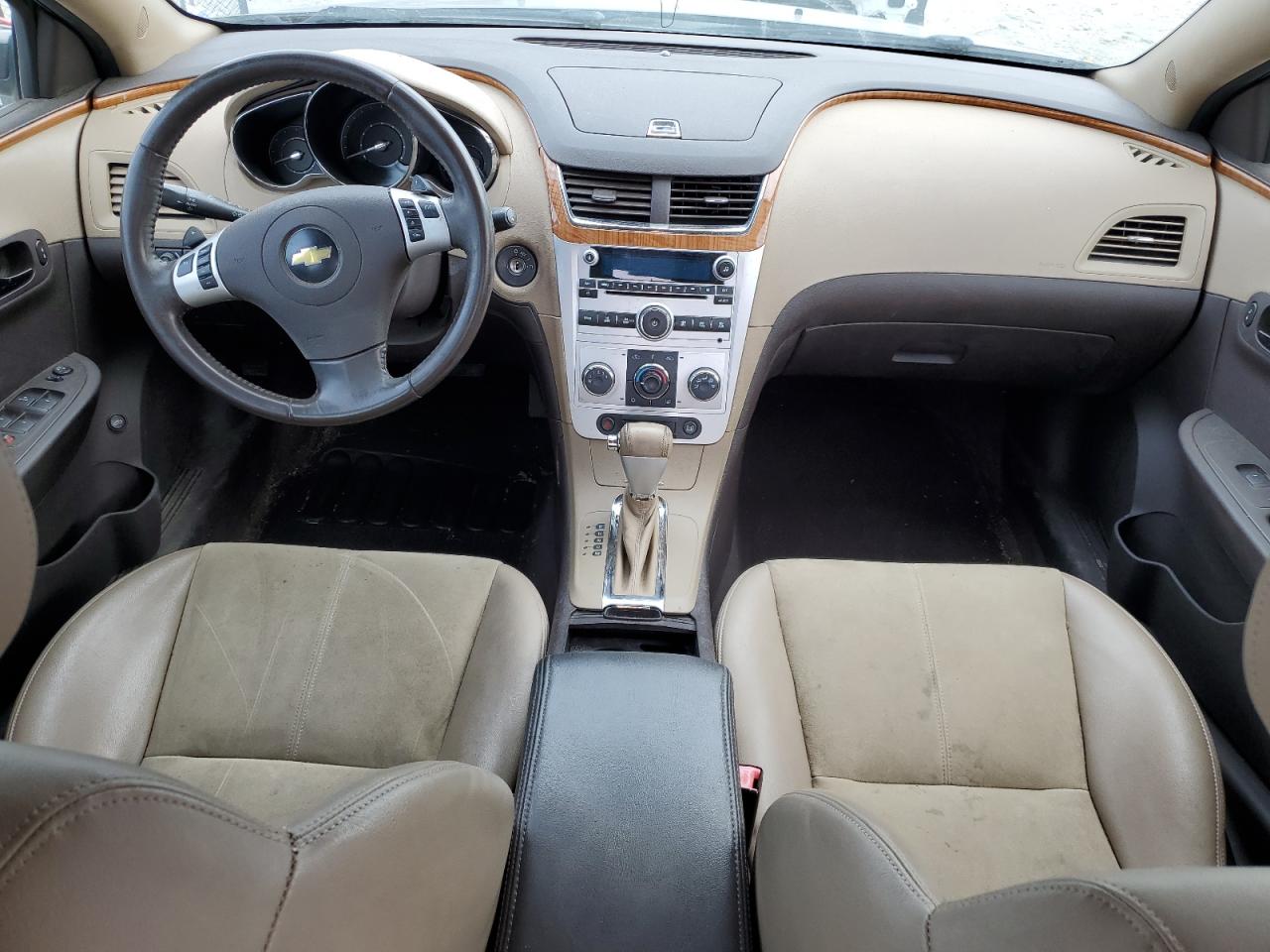 2010 Chevrolet Malibu - Image 8