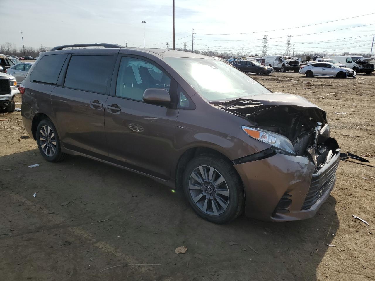 2020 Toyota Sienna - Image 4
