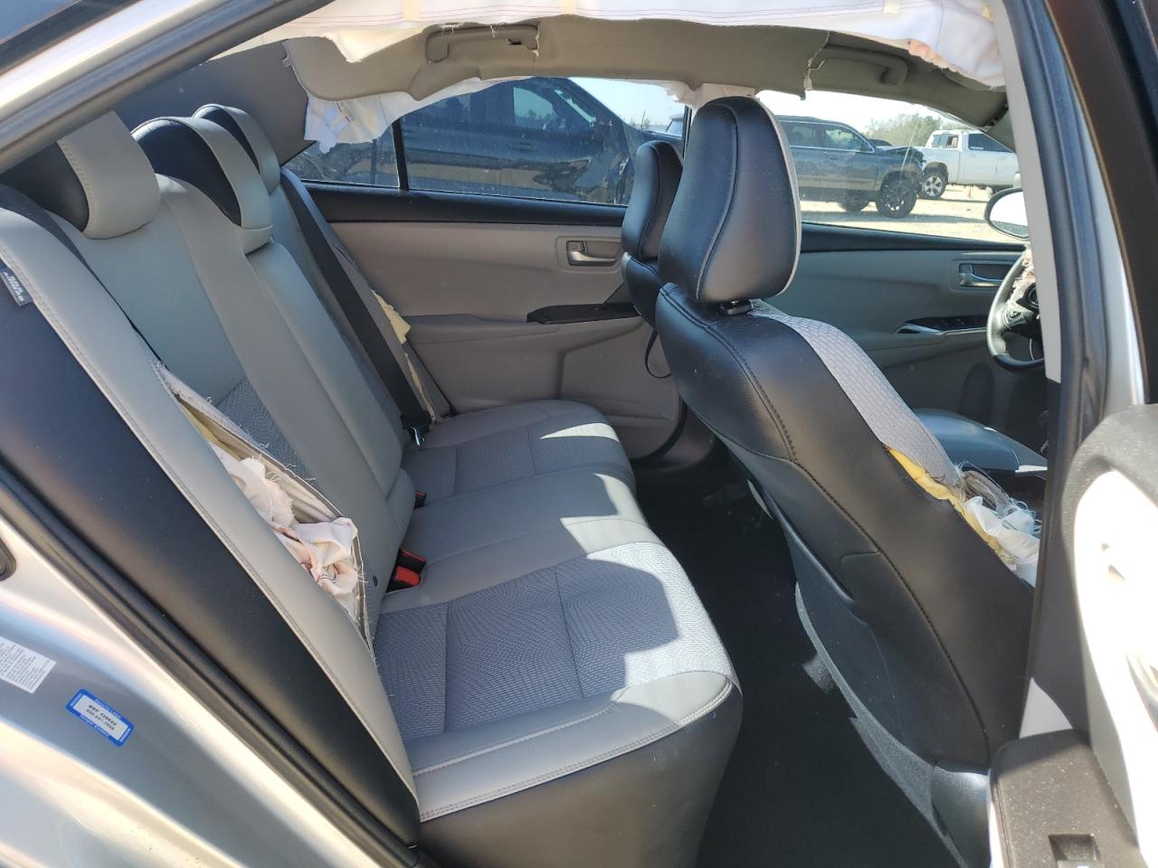 2016 Toyota Camry - Image 10