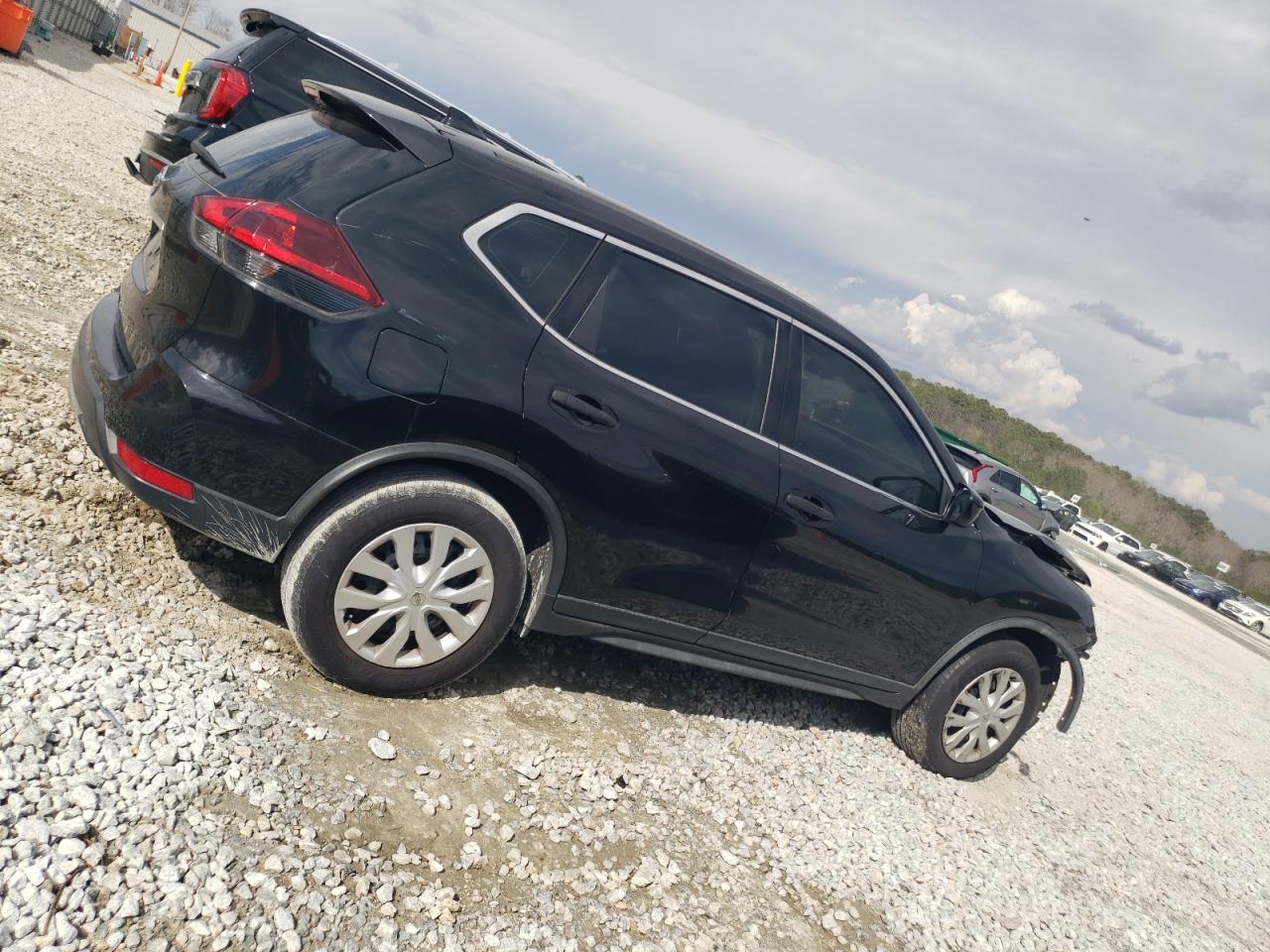 2020 Nissan Rogue - Image 3