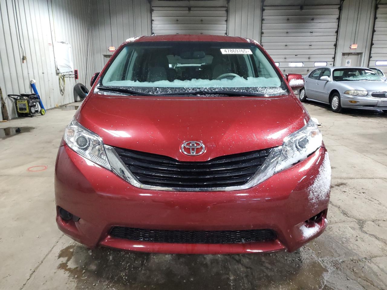 2013 Toyota Sienna - Image 5