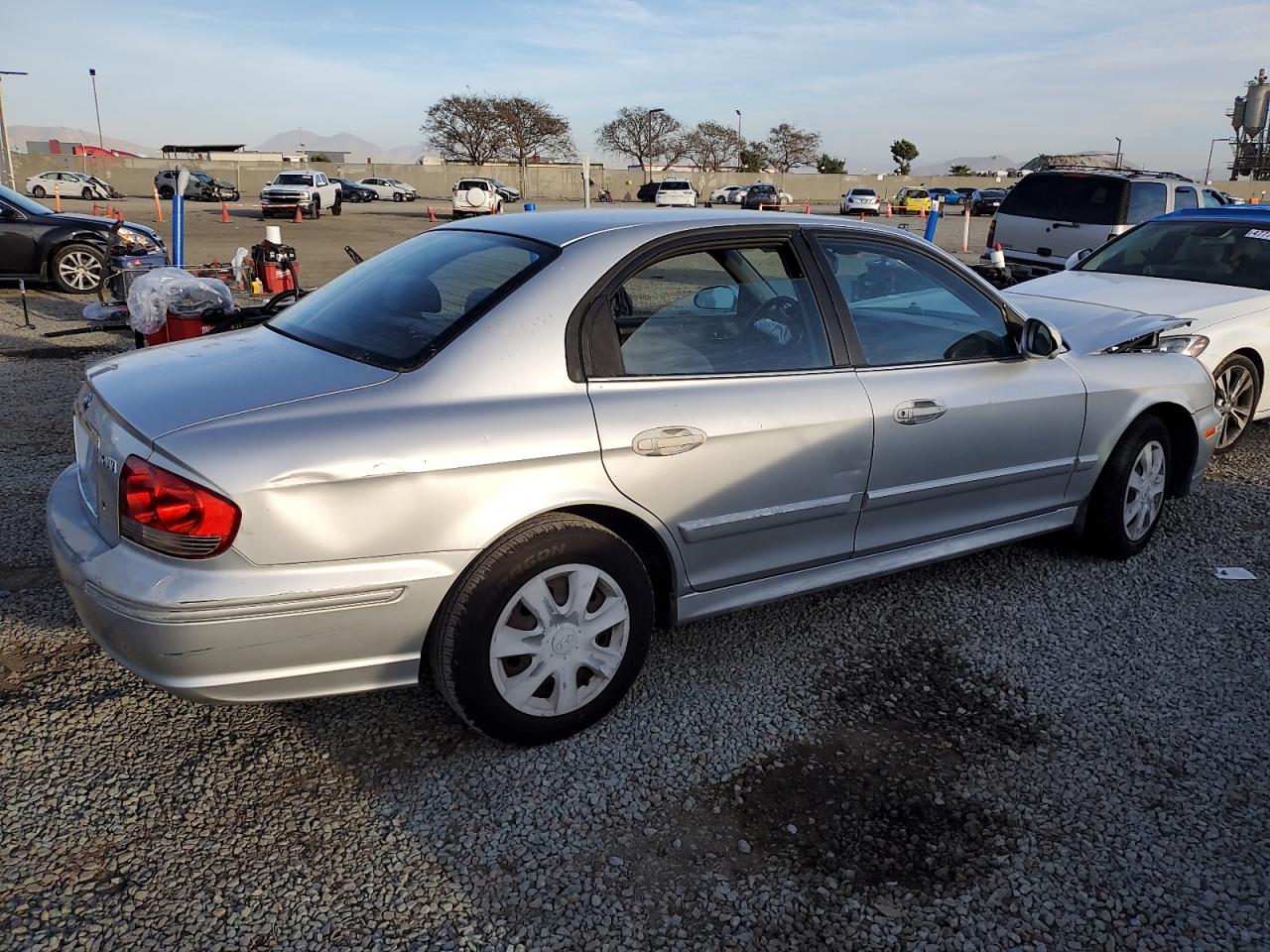 2005 Hyundai Sonata - Image 3