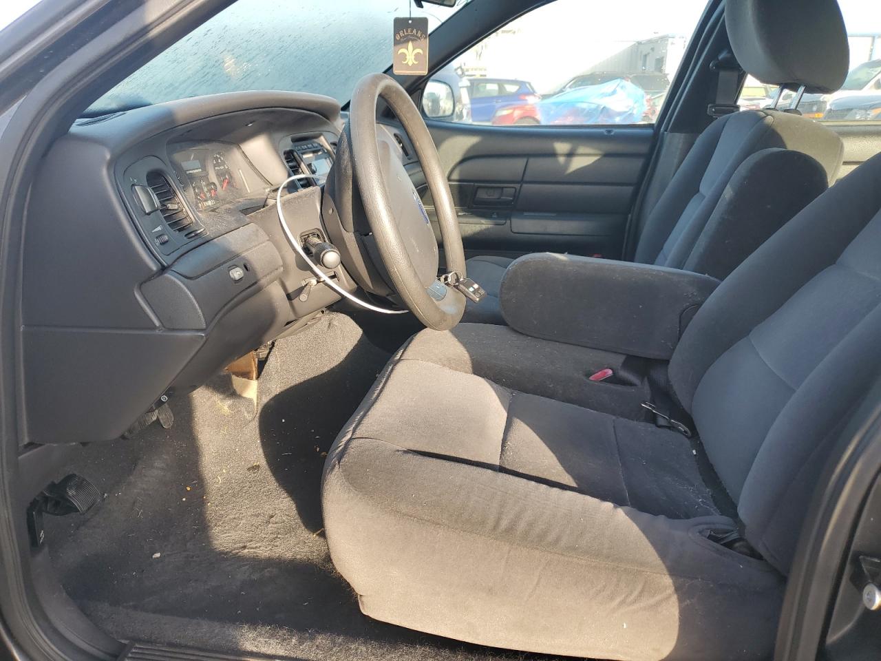 2011 Ford Crown Victoria - Image 7
