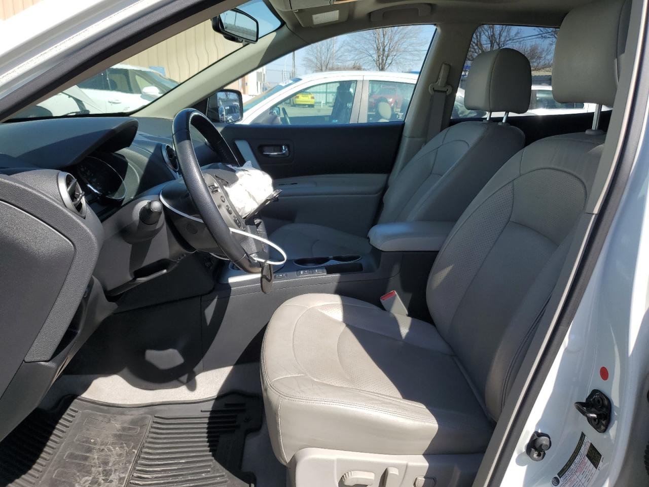 2013 Nissan Rogue - Image 7