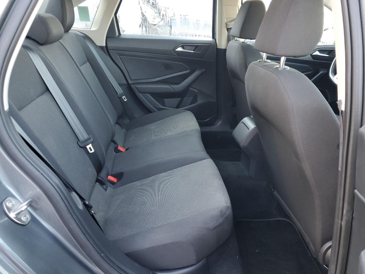 2019 Volkswagen Jetta - Image 10
