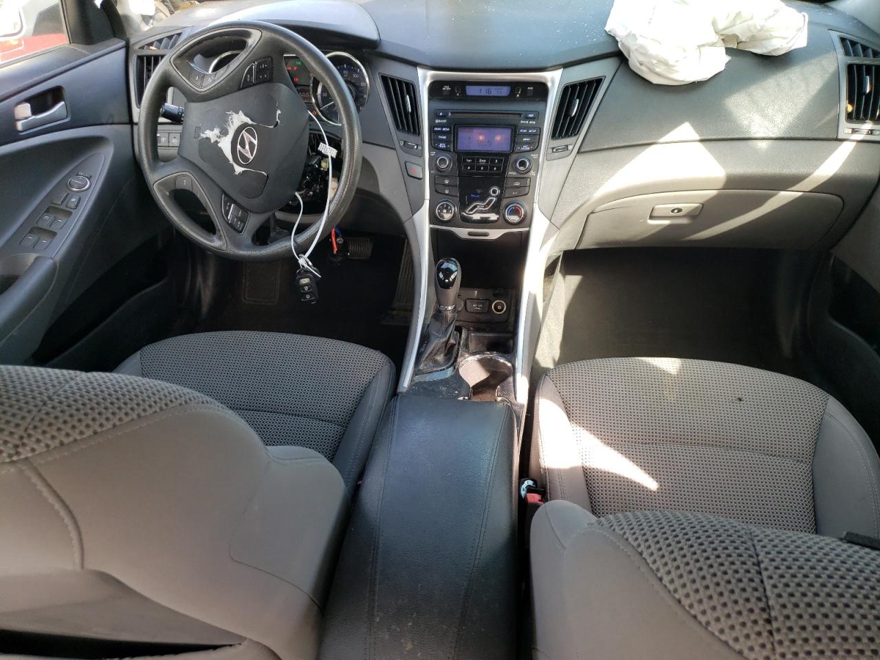 2012 Hyundai Sonata - Image 8