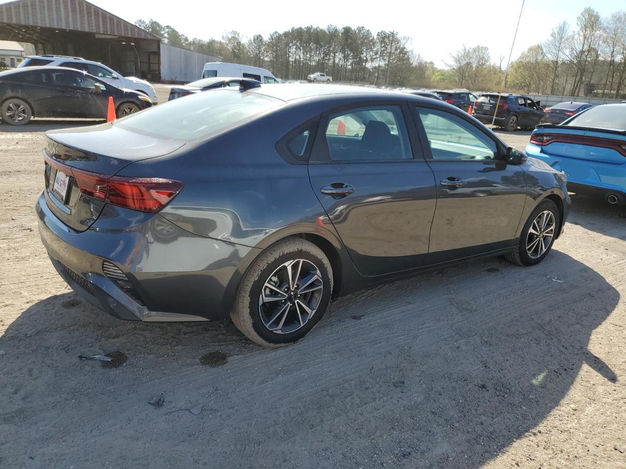 2024 Kia Forte - Image 3