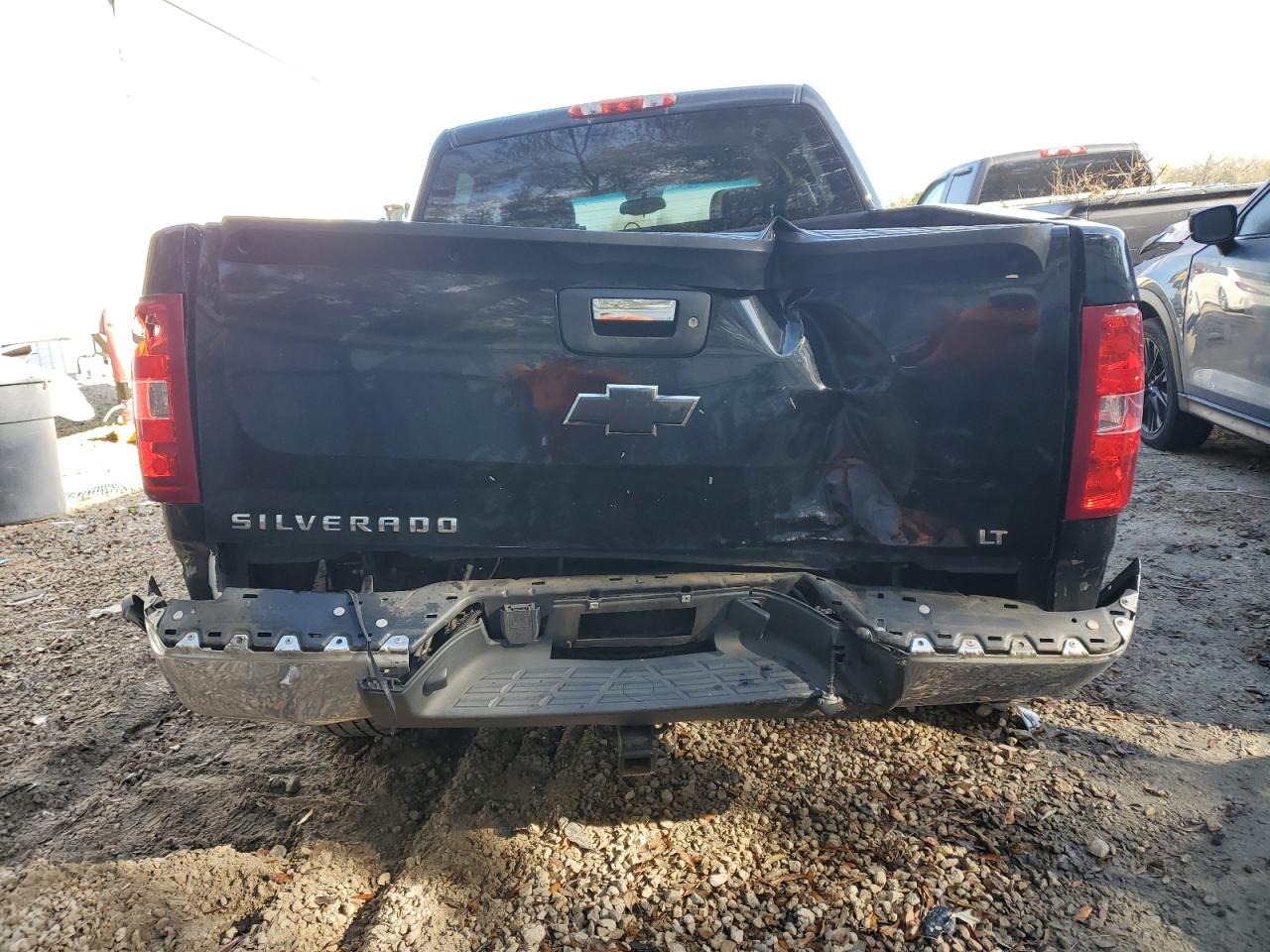 2013 Chevrolet Silverado - Image 6