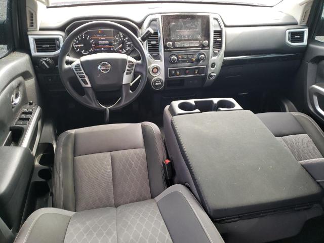  NISSAN TITAN 2021 Красный