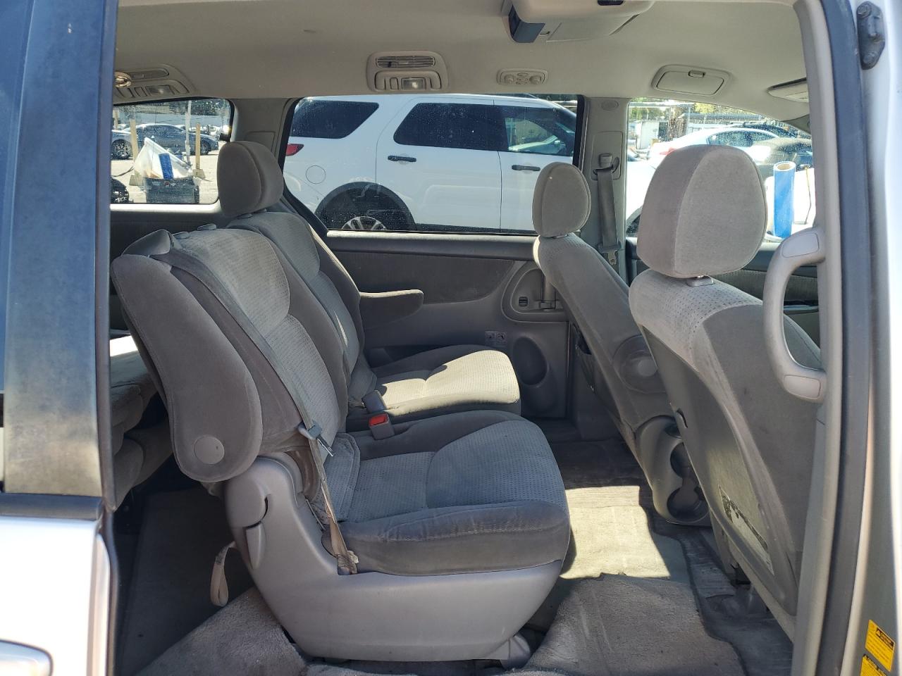 2008 Toyota Sienna - Image 10