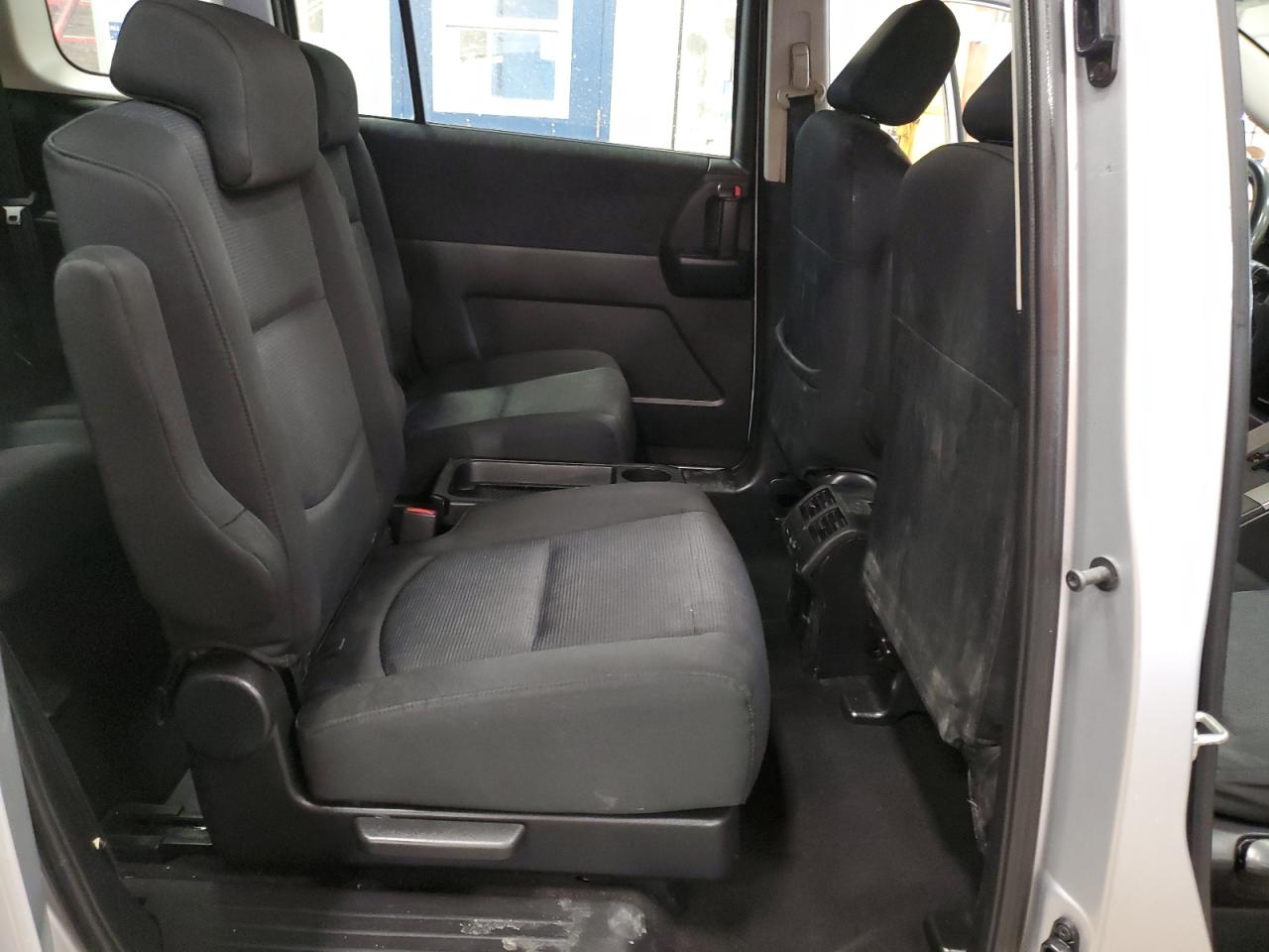 2009 Mazda 5 - Image 11