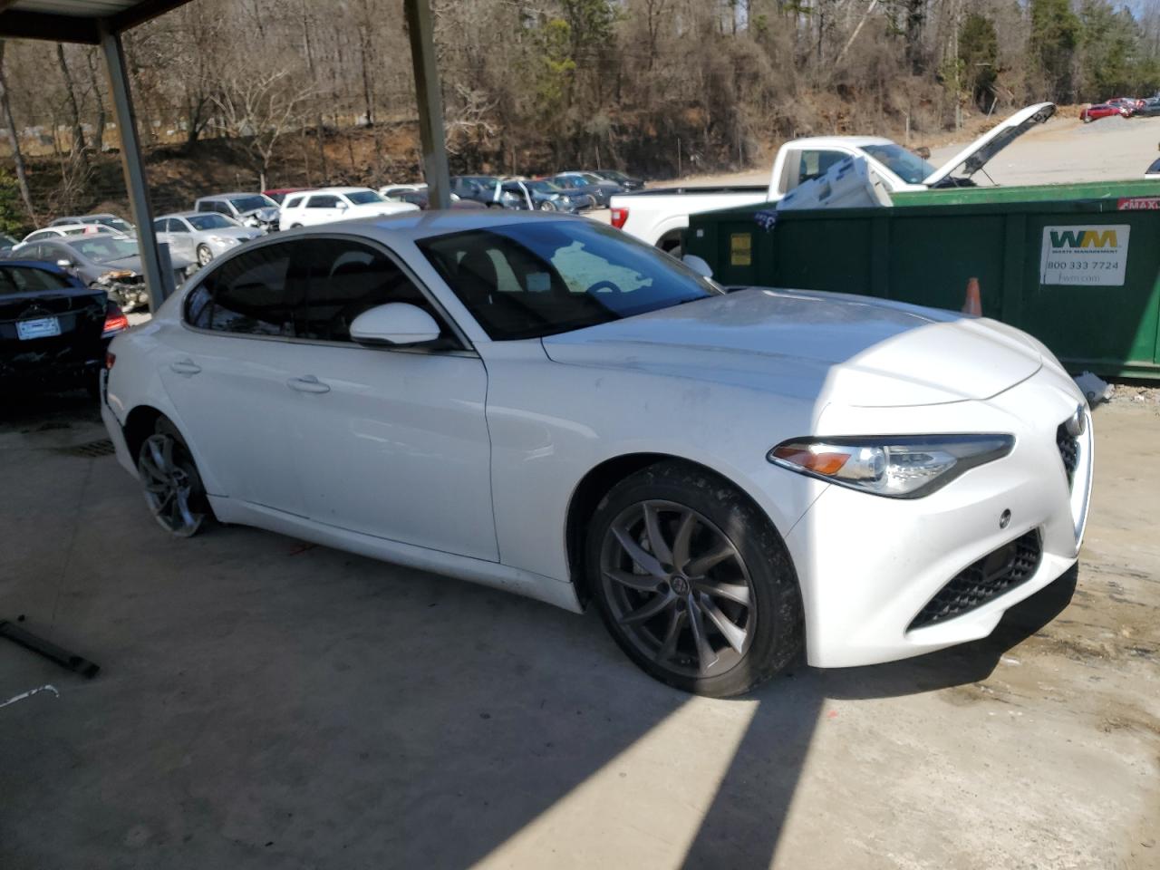 2017 Alfa Romeo Giulia - Image 4