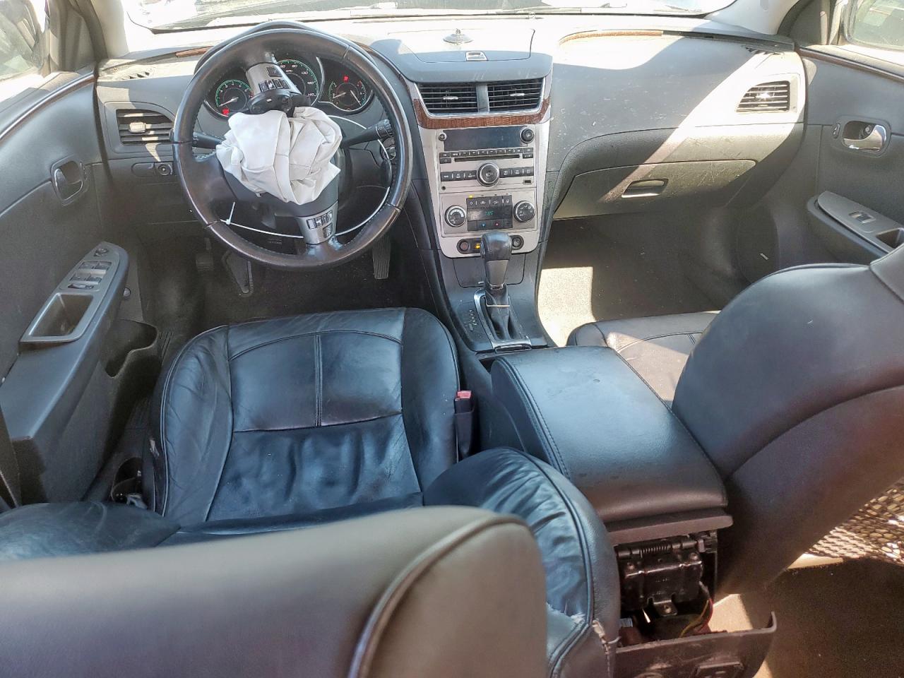 2011 Chevrolet Malibu - Image 8